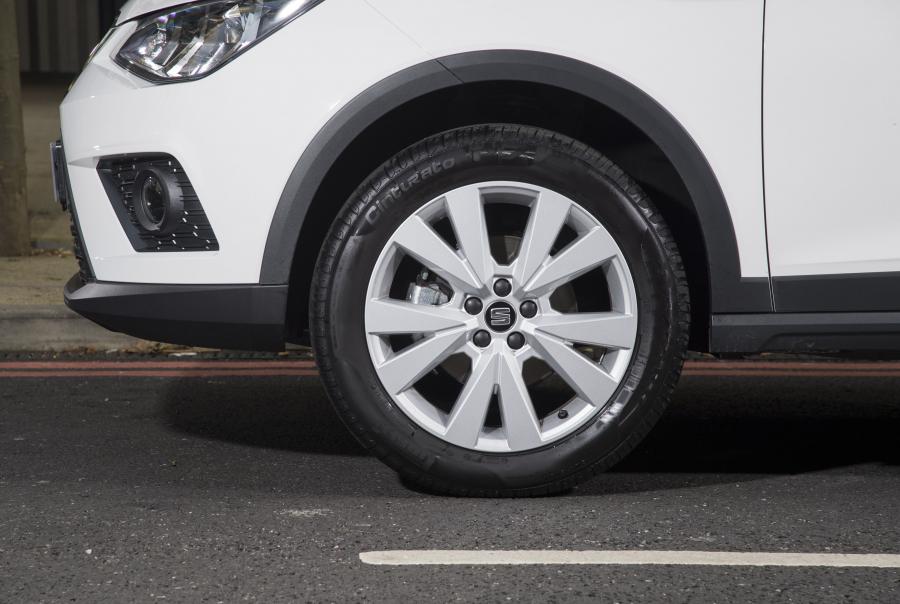 Колеса Seat Arona 2017 года  (UK) (фото 2 из 40)